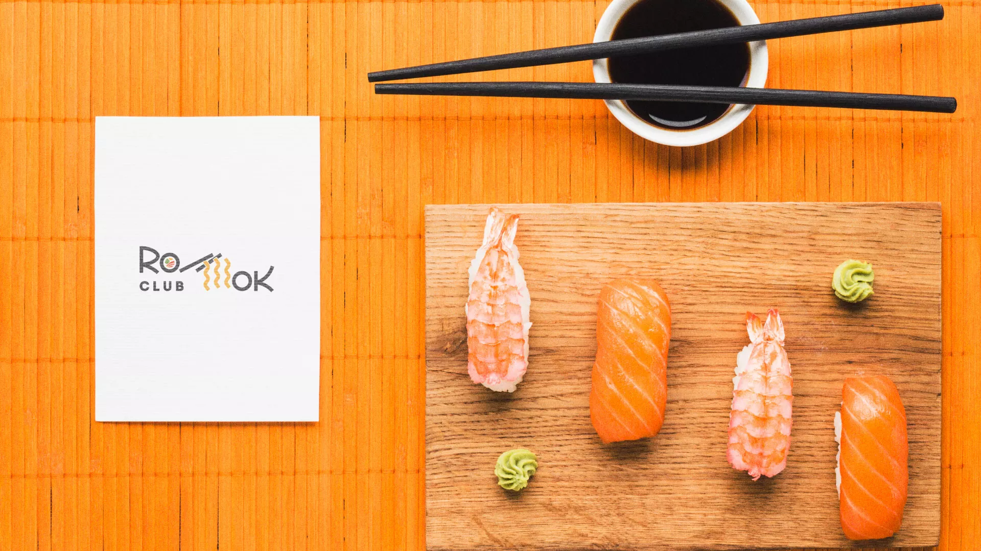Создание логотипа суши-бара «Roll Wok Club» в Урае