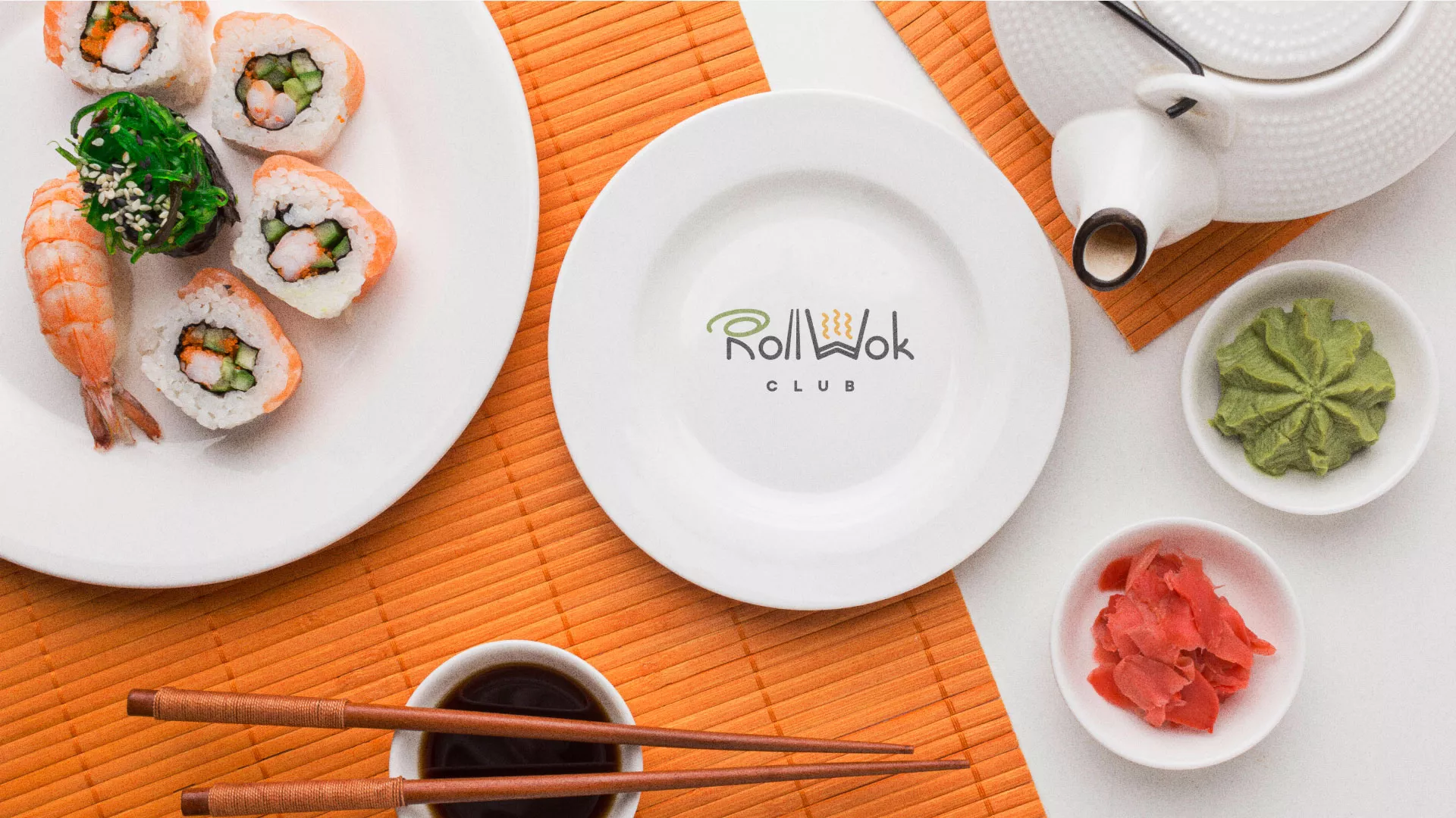 Разработка логотипа и фирменного стиля суши-бара «Roll Wok Club» в Урае